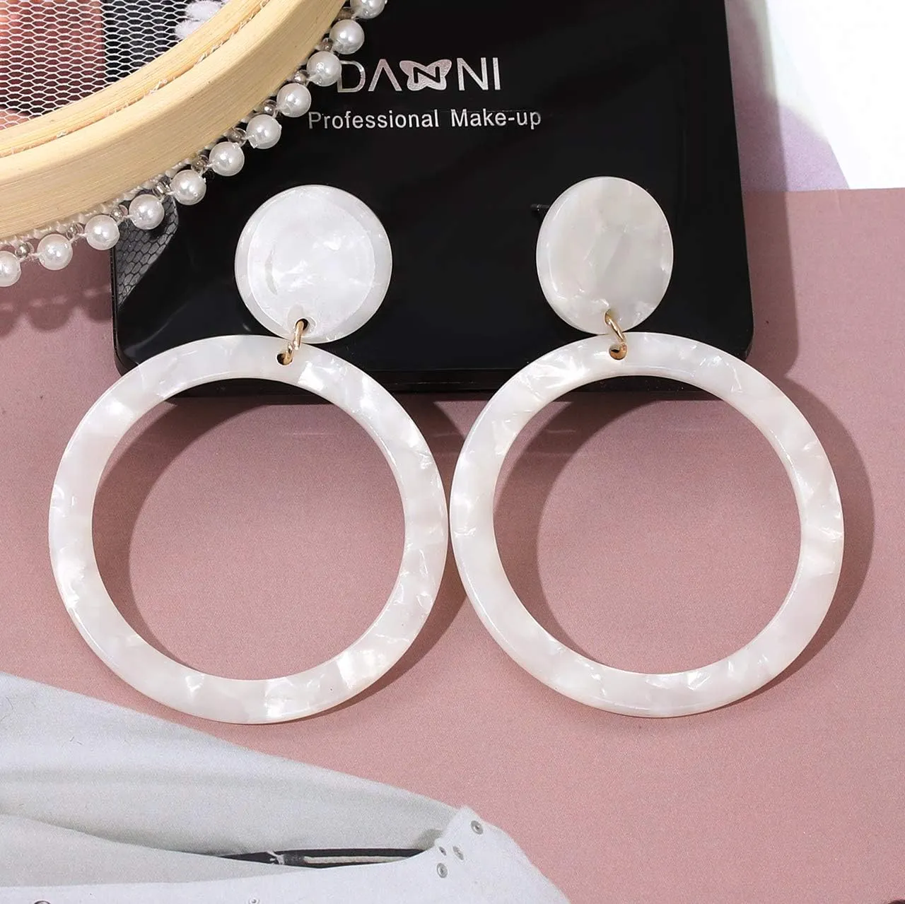 Acrylic for Women Geometry Circle Resin Drop Dangle Earrings Bohemia Tortoise Shell Hoop Earrings Mottled Statement Stud Earrings Fashion Jewelry