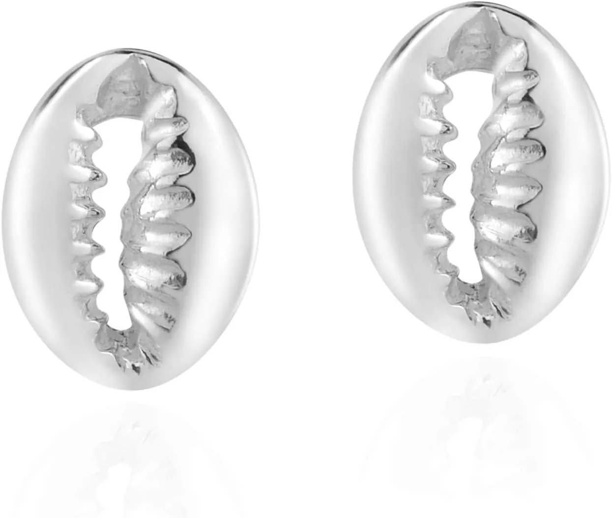 AeraVida Bohemian Beach Cowrie Shell Boho .925 Sterling Silver Stud Earrings | Minimalist Sterling Silver Stud Earring for women | Beach Shell Stud Earrings | Chic Stud Earrings