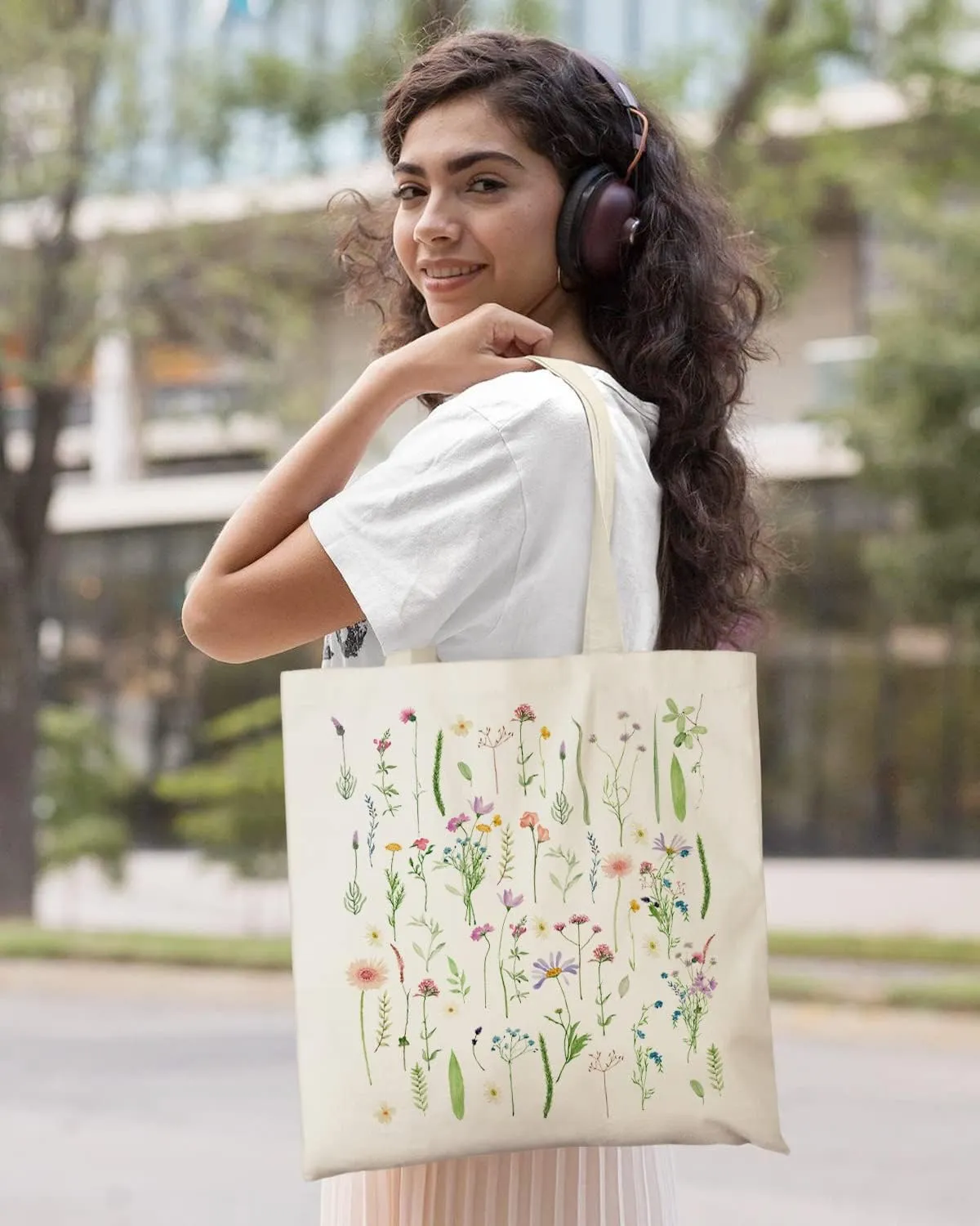 AUSVKAI Canvas Tote Bag Aesthetic for Women, Cute Reusable Cloth Cotton Bags for Shopping Beach Grocery