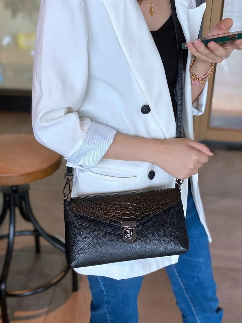 Genuine Leather Women's Unique Shoulder Bags Satchel Leather Envelope Clutch Purse With Cross-body Strap