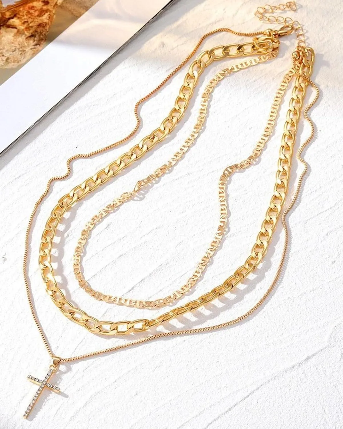 Gold Layered Necklaces for Women Chunky Layered Gold Necklaces Stacked Paperclip Chain Pearl Necklace Herringbone Choker Toggle Clasp Necklace Trendy Jewelry Gifts for Her