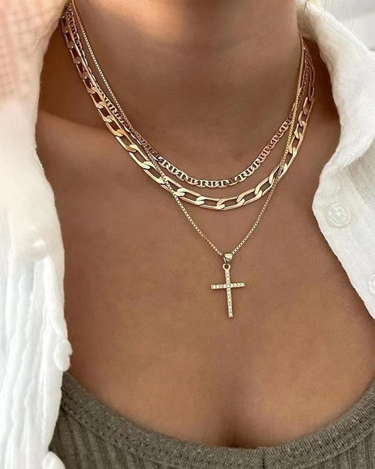Gold Layered Necklaces for Women Chunky Layered Gold Necklaces Stacked Paperclip Chain Pearl Necklace Herringbone Choker Toggle Clasp Necklace Trendy Jewelry Gifts for Her