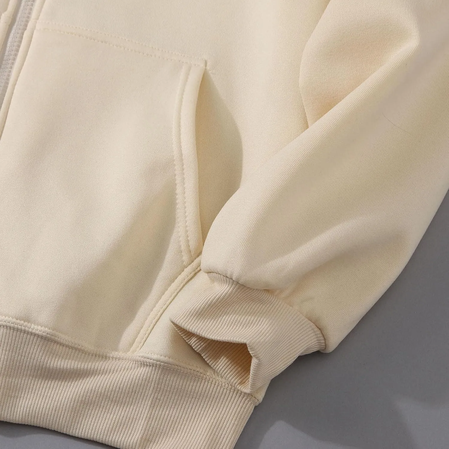 Mens Zip Up Hoodies Trendy Outwear with Pockets Hooded Sweatshirt Loose Fit Casual Fall Spring Warm Slim Fit Sweater Jacket