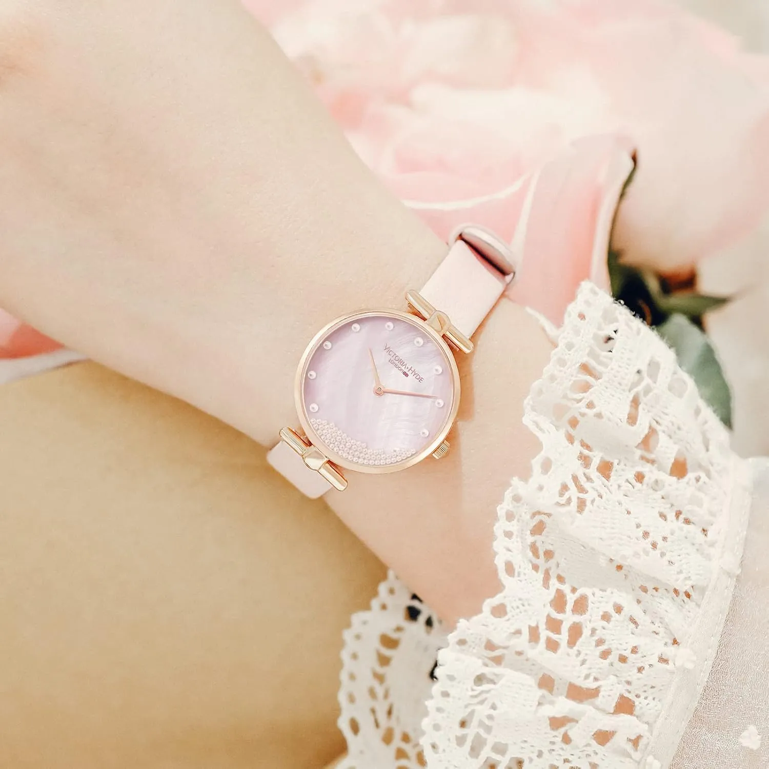 VICTORIA HYDE Women's Watch Sets Silver Ladies Watch with Mother of Pearl Dial Wrist Watch Bangle Set