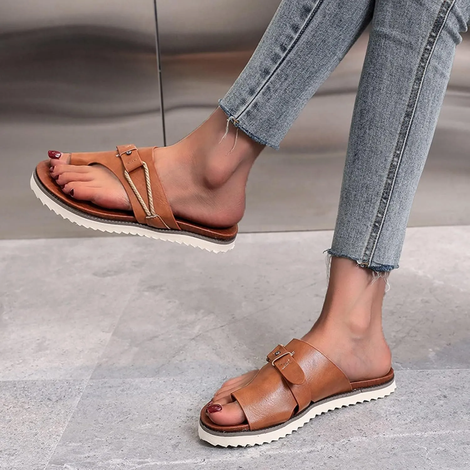 Womens Orthopedic Sandals Summer Comfy Big Toe Correction Sandal Walking Bunion Flip Flops Lightweight Breathable Leather Workout Slippers Platform Flat Sole Beach Shoes